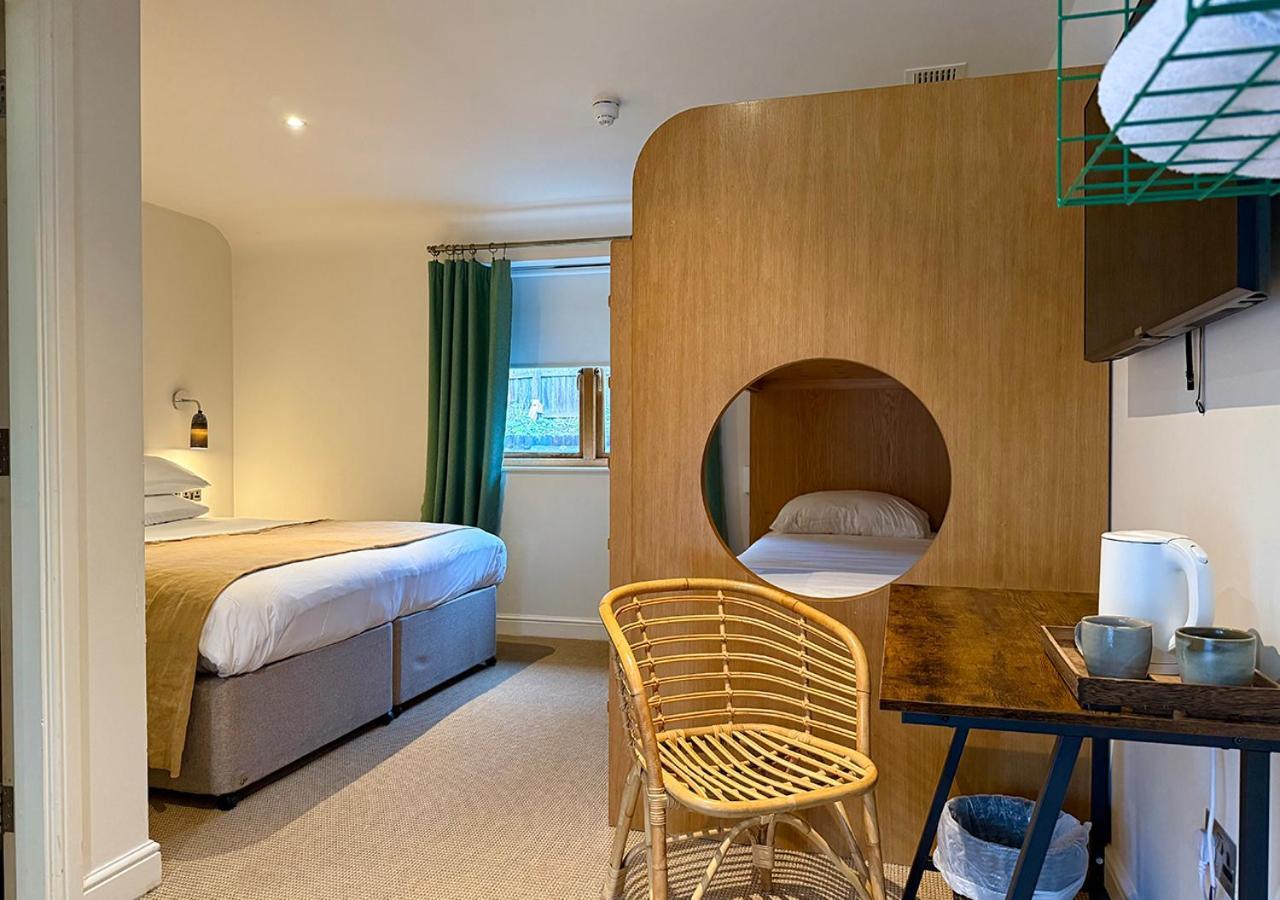The Ridings At Theobalds Park Hotell Goff's Oak Exteriör bild