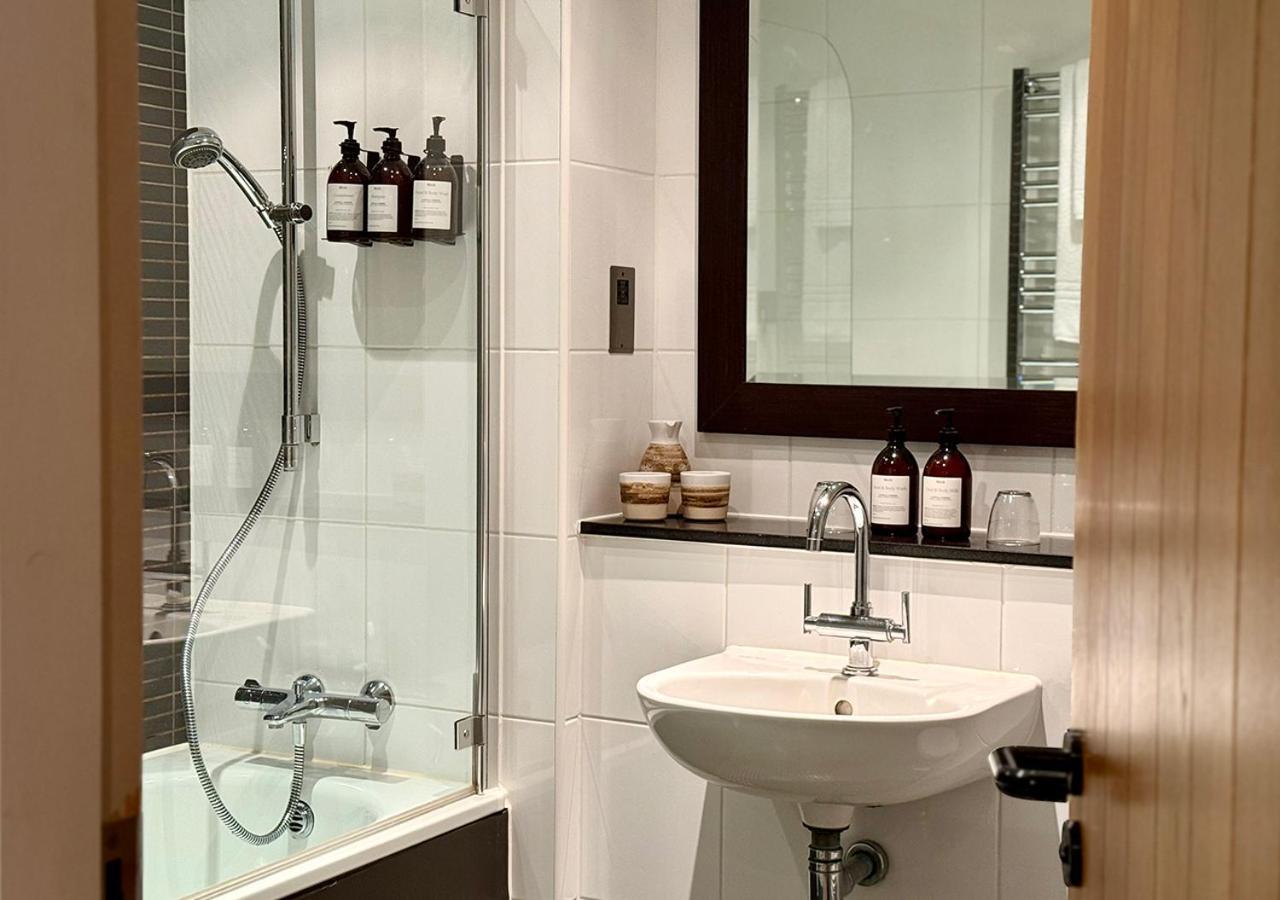The Ridings At Theobalds Park Hotell Goff's Oak Exteriör bild