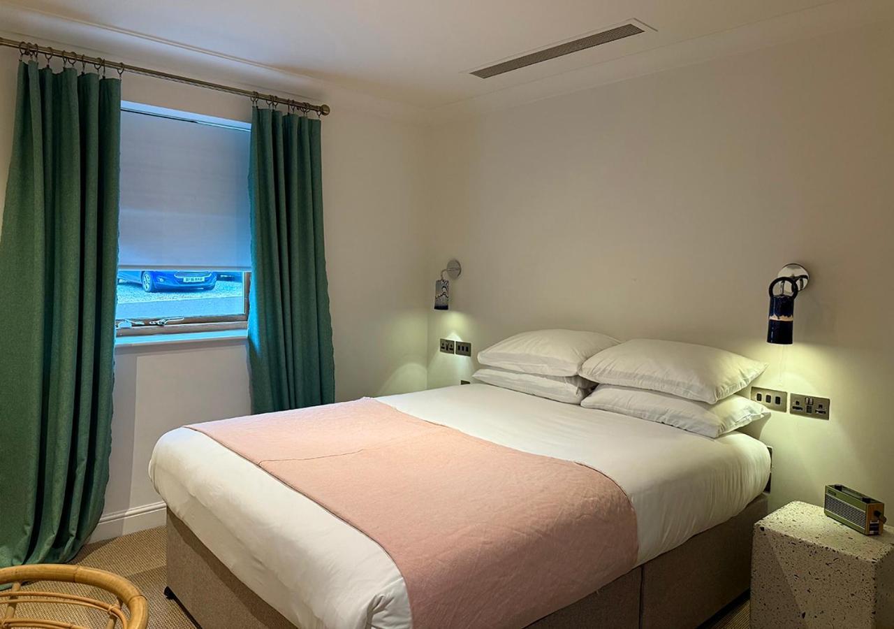 The Ridings At Theobalds Park Hotell Goff's Oak Exteriör bild